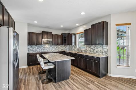 1628 Ballyganner Drive Avon IN 46123