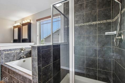 1628 Ballyganner Drive Avon IN 46123