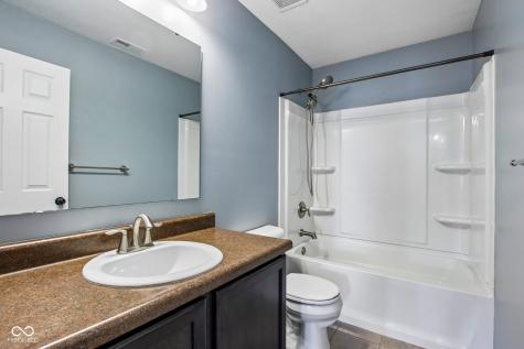 1628 Ballyganner Drive Avon IN 46123