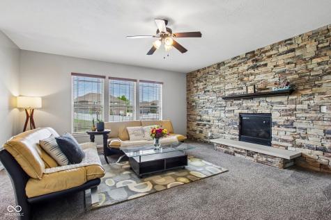 1628 Ballyganner Drive Avon IN 46123