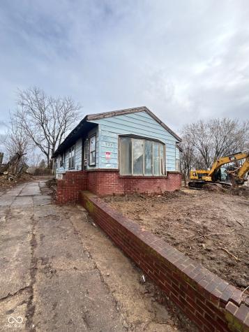 1528 W 20th Street Anderson IN 46016