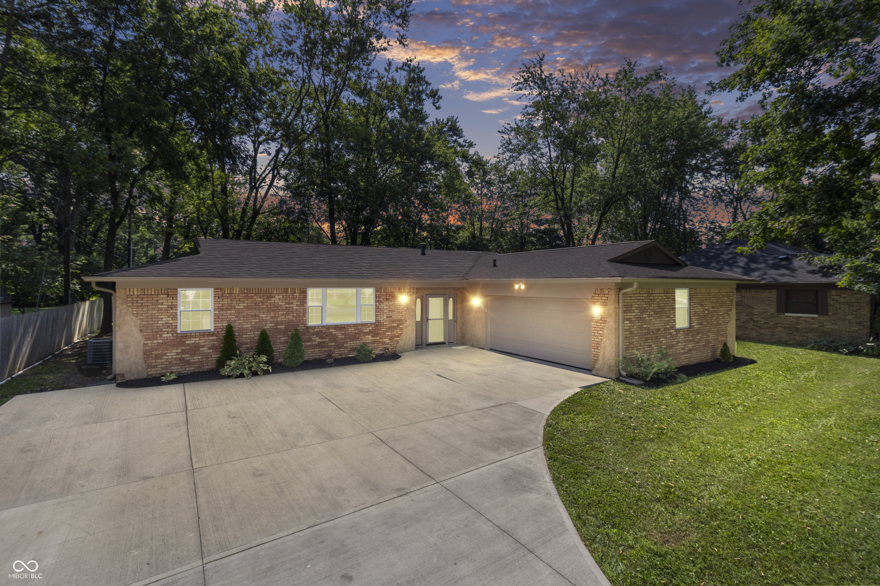 8423 Rahke Road Indianapolis IN 46217