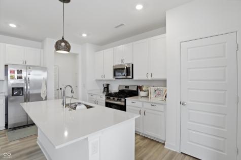 7446 Legends Way Whitestown IN 46075
