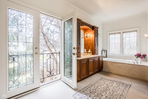 9399 Irishmans Run Lane Zionsville IN 46077