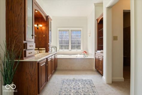 9399 Irishmans Run Lane Zionsville IN 46077