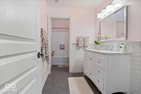 9399 Irishmans Run Lane Zionsville IN 46077