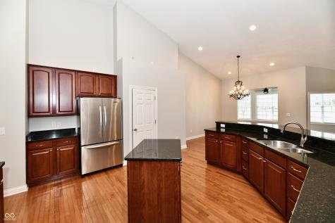 15462 Mission Hills Drive Carmel IN 46033