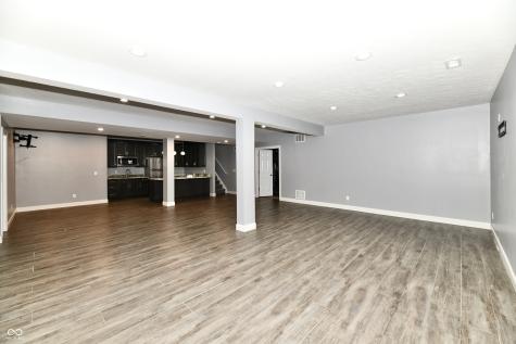 15462 Mission Hills Drive Carmel IN 46033