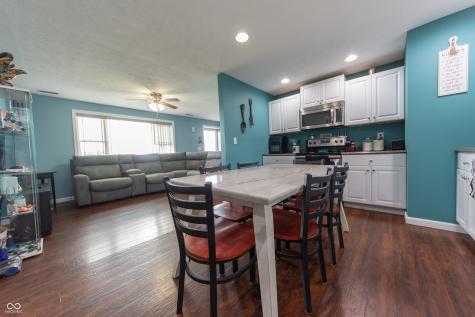 9250 E 50 N Columbus IN 47203