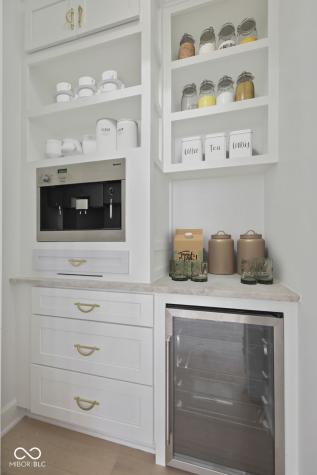 10707 Club Chase Fishers IN 46037