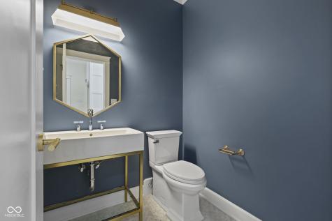 10707 Club Chase Fishers IN 46037