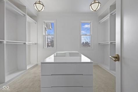 10707 Club Chase Fishers IN 46037