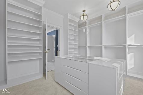 10707 Club Chase Fishers IN 46037