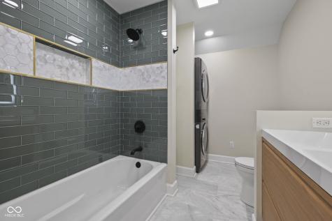 10707 Club Chase Fishers IN 46037