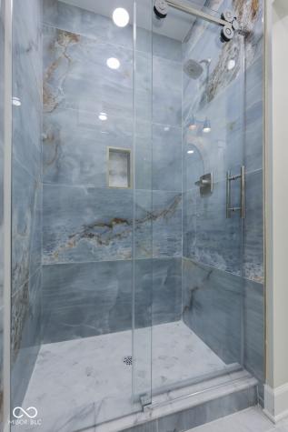 10707 Club Chase Fishers IN 46037