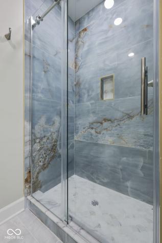 10707 Club Chase Fishers IN 46037