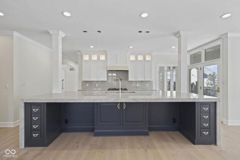 10707 Club Chase Fishers IN 46037