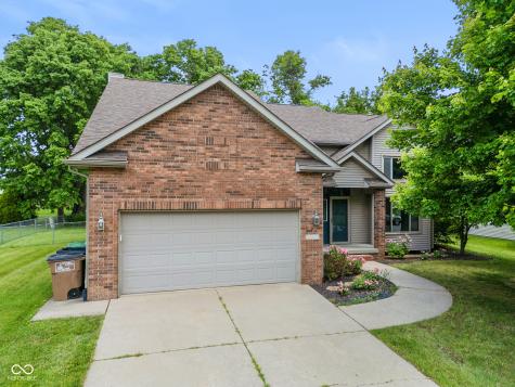 1936 Broadmoor Lane Columbus IN 47203