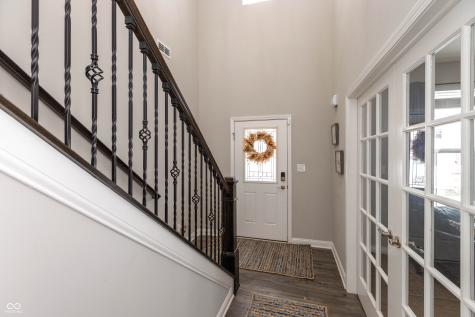 2621 Creek Bank Drive Columbus IN 47201