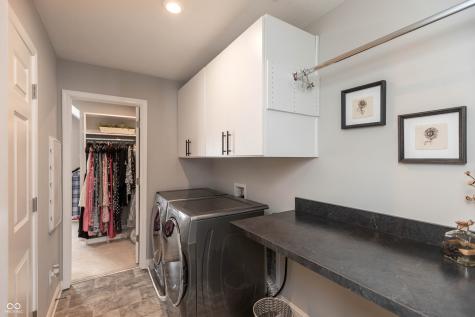 2621 Creek Bank Drive Columbus IN 47201