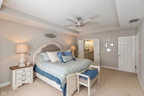 2621 Creek Bank Drive Columbus IN 47201