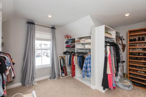 2621 Creek Bank Drive Columbus IN 47201