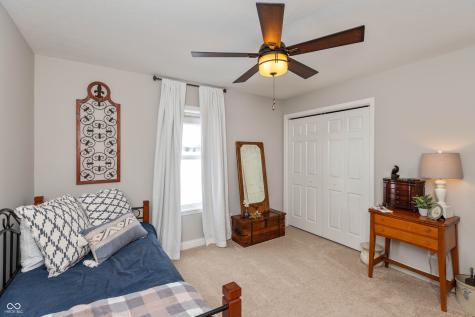 2621 Creek Bank Drive Columbus IN 47201