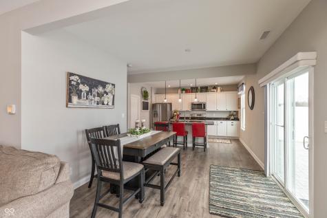 2621 Creek Bank Drive Columbus IN 47201