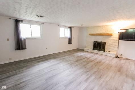 10725 E Edgewood Avenue Indianapolis IN 46239