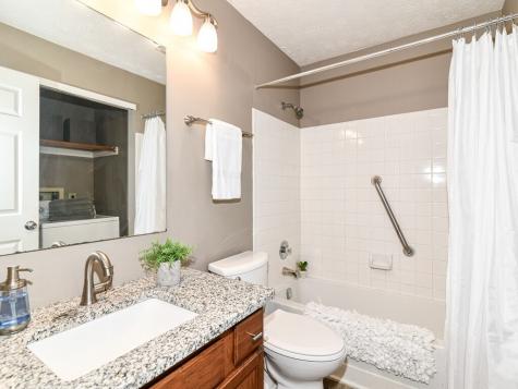 6585 Discovery Drive S Indianapolis IN 46250