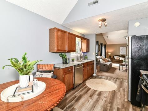 6585 Discovery Drive S Indianapolis IN 46250