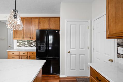 8837 Amber Stone Court Zionsville IN 46077