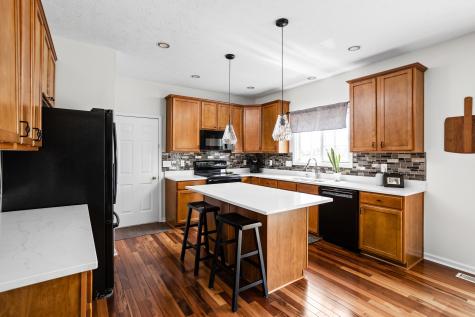 8837 Amber Stone Court Zionsville IN 46077