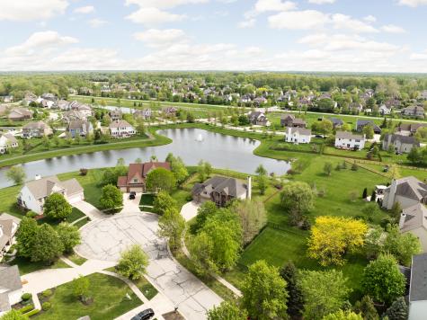 8837 Amber Stone Court Zionsville IN 46077