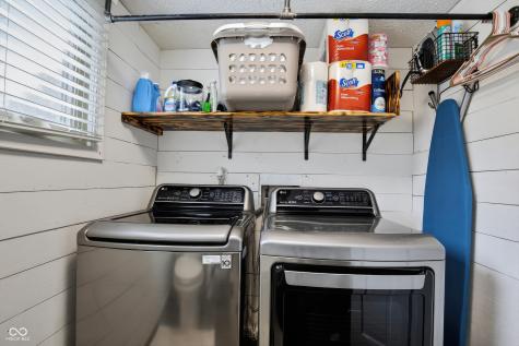 3781 S Creekside Drive New Palestine IN 46163