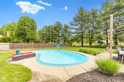 3781 S Creekside Drive New Palestine IN 46163