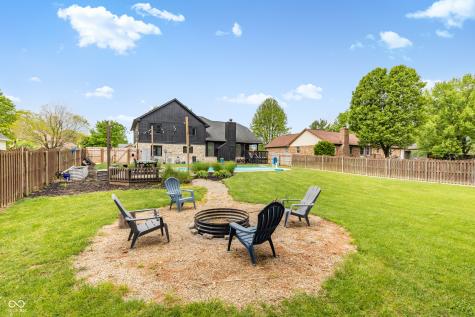3781 S Creekside Drive New Palestine IN 46163