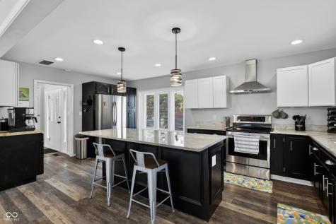 3781 S Creekside Drive New Palestine IN 46163