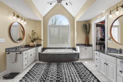8851 Bay Breeze Lane Indianapolis IN 46236