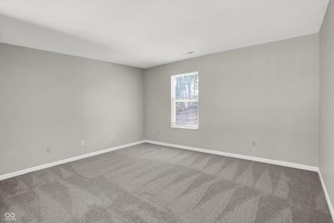 32 Meridian Gardens Lane Indianapolis IN 46227