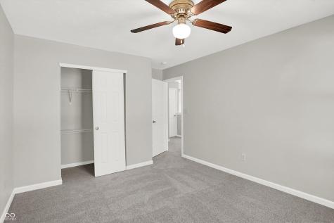 32 Meridian Gardens Lane Indianapolis IN 46227
