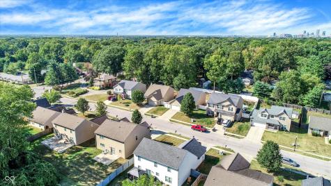 32 Meridian Gardens Lane Indianapolis IN 46227