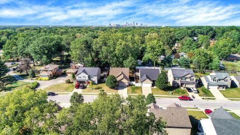 32 Meridian Gardens Lane Indianapolis IN 46227