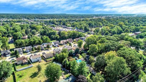 32 Meridian Gardens Lane Indianapolis IN 46227
