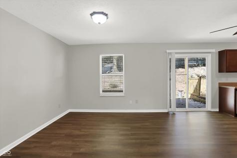 32 Meridian Gardens Lane Indianapolis IN 46227