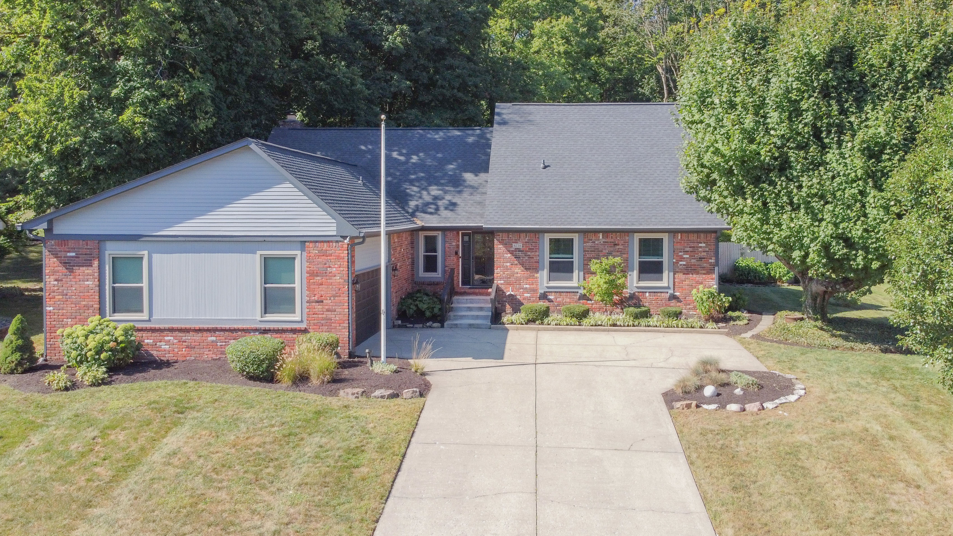 8238 Forward Pass Road Indianapolis IN 46217