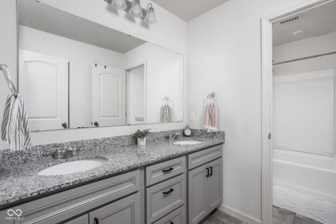 7222 Oak Trace Lane Brownsburg IN 46112