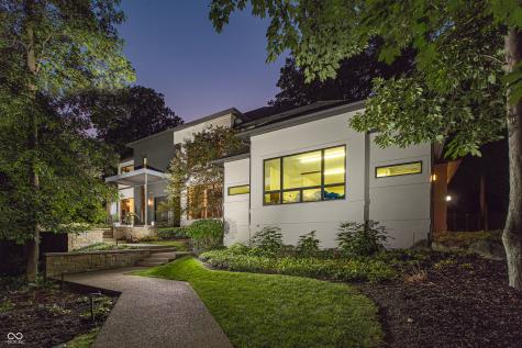 11548 Willow Springs Drive Zionsville IN 46077
