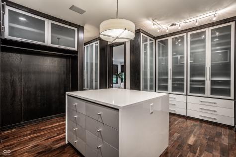 11548 Willow Springs Drive Zionsville IN 46077