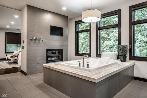 11548 Willow Springs Drive Zionsville IN 46077